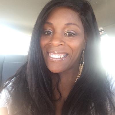 Profile Picture of Ivy Turner (@pinkivymue) on Twitter