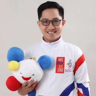 Profile Picture of Flored Jay Naval Medina (@officialFLOREDy) on Twitter