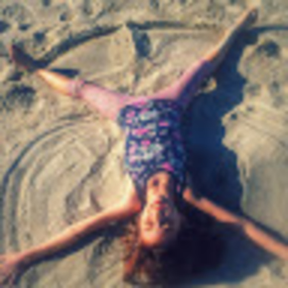 Profile Picture of Ada Kendall (@adarkendall) on Poshmark