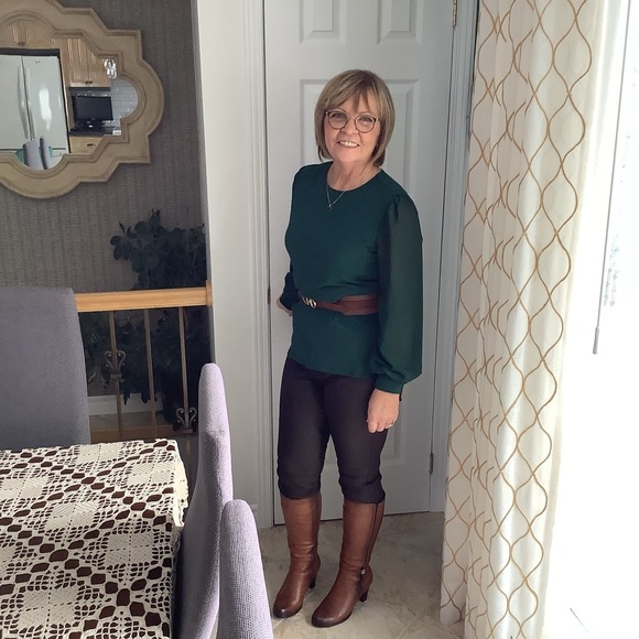 Profile Picture of Raymonde Tremblay (@traymondeb) on Poshmark