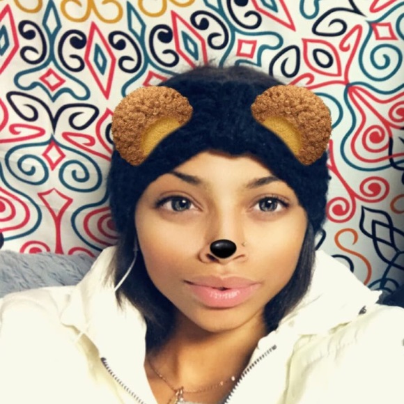 Profile Picture of Ayress Stewart (@ayressstewart3) on Poshmark