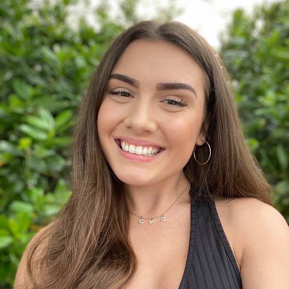 Profile Picture of Brianne Biddle (@bribiddl) on Poshmark