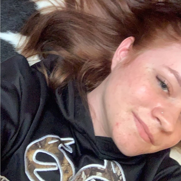 Profile Picture of Ruby Meredith (@rlmeredith32) on Poshmark