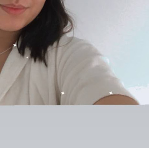 Profile Picture of Jez Jez (@amumuhtoo5) on Poshmark