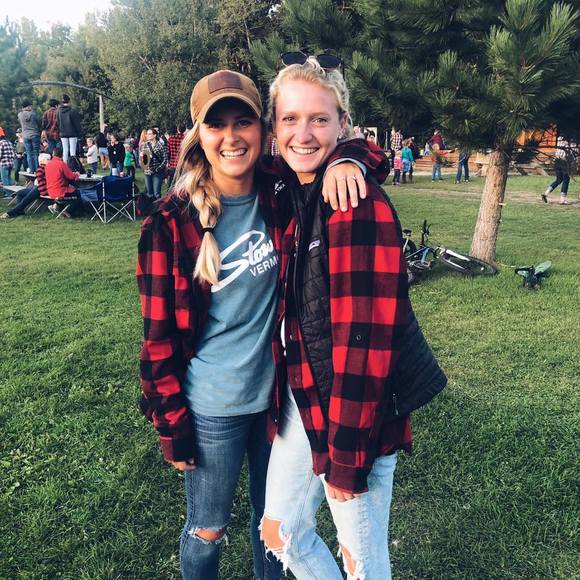 Profile Picture of Bailey Adkins (@beadkins33) on Poshmark