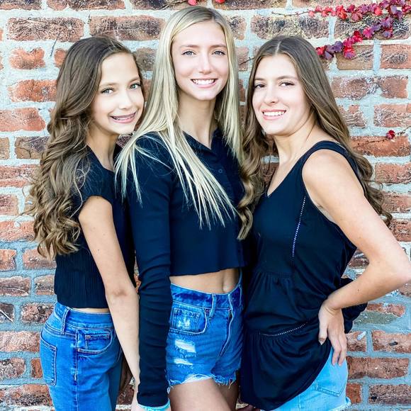 Profile Picture of Lisa Josoff (@ljosoff) on Poshmark