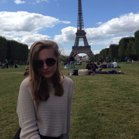 Profile Picture of Danielle Kidd (@daniellenk99) on Poshmark