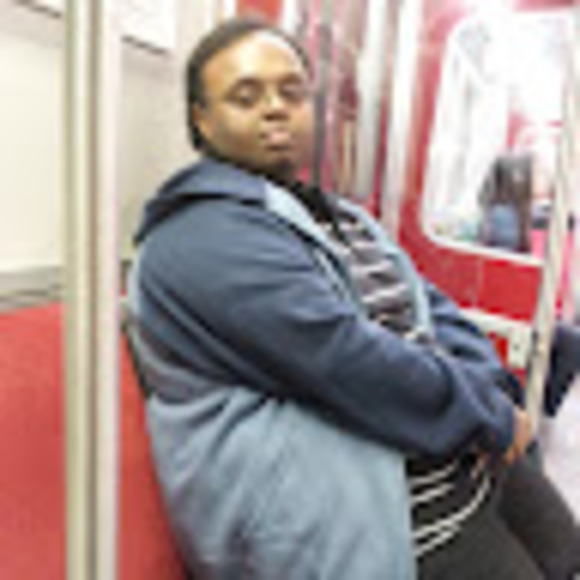 Profile Picture of Najwa Abdel gader (@najwam48) on Poshmark