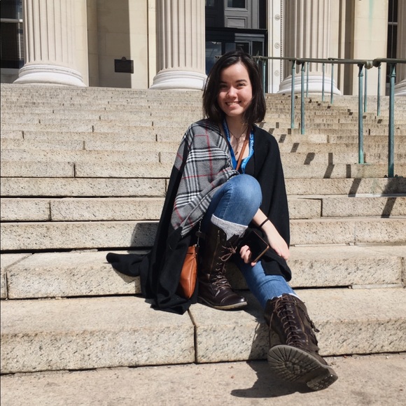 Sarah Mcney - Poshmark Profile Picture of Sarah Mcney (@sarahmcney) on Poshmark