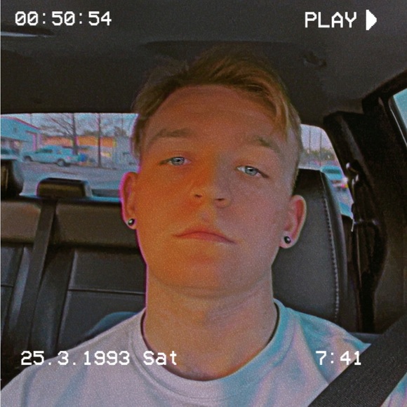 Profile Picture of Ethan Lucas (@ethanlucas985) on Poshmark