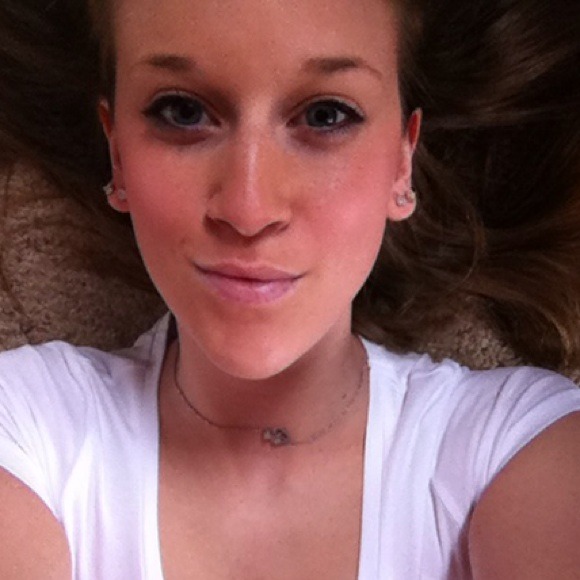 Profile Picture of Casey Matthews (@caseyfaace) on Poshmark
