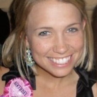 Profile Picture of Amanda Bartlett Hall (@amandabart) on Twitter