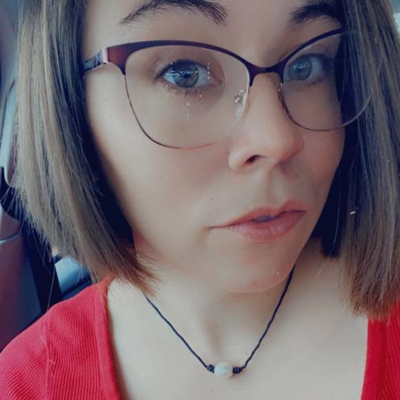 Profile Picture of Lisa Danley (@danleyl4876) on Poshmark