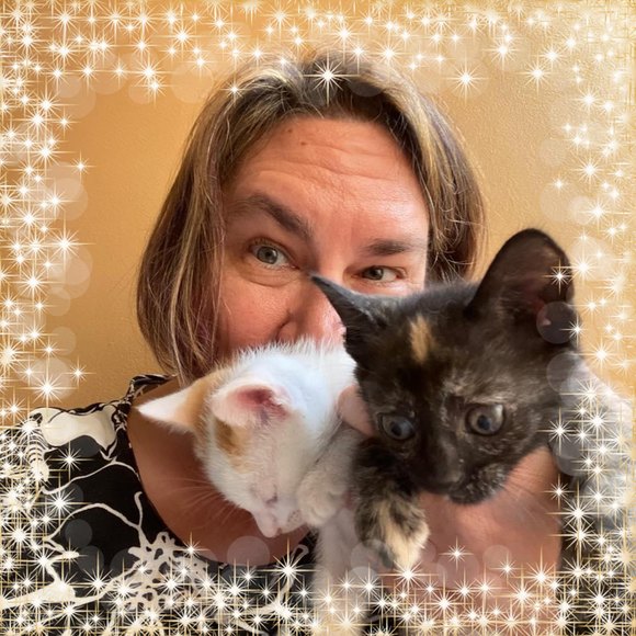 Profile Picture of Rebecca Grohall (@rgrohall) on Poshmark