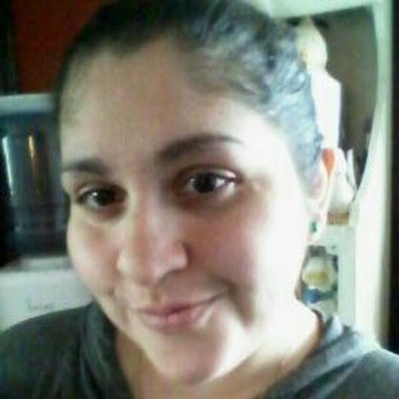 Profile Picture of Araceli Toruga (@chelytoruga) on Poshmark