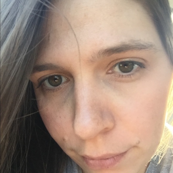 Profile Picture of Amanda Chapman (@amandac2487) on Poshmark