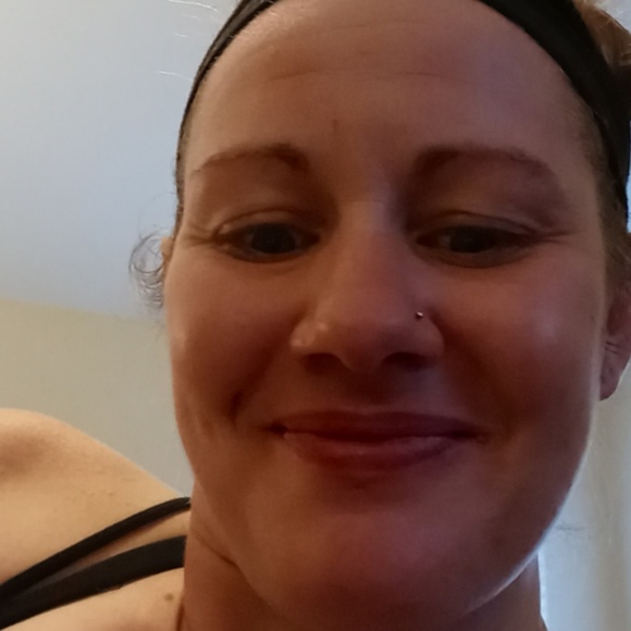Profile Picture of Christina Grochowski (@chaosbeautiful1) on Poshmark