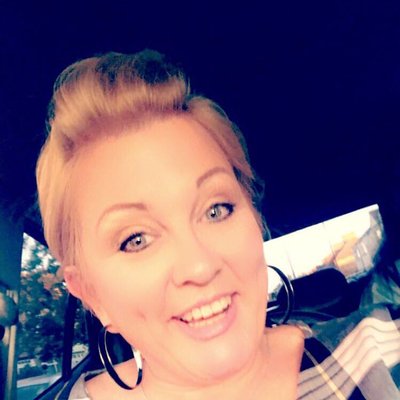 Profile Picture of Corinne Edwards (@CozzaTrey) on Twitter