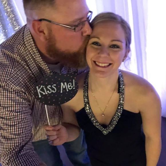 Profile Picture of Jessica Parsons (@cherry22390) on Poshmark