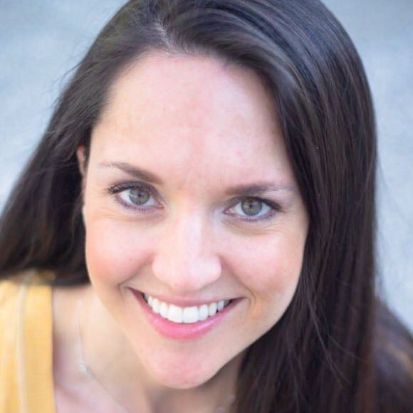 Profile Picture of Jen Davidheiser (@jendella) on Poshmark