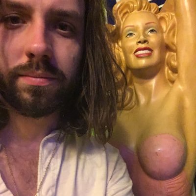 Profile Picture of Richard Mixon (@richardnmixon) on Twitter