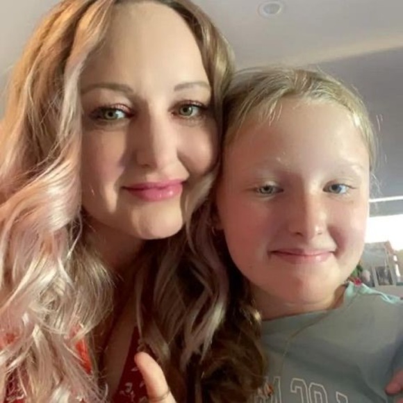 Profile Picture of Christine Ostler (@christineo81) on Poshmark