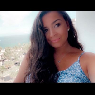 Profile Picture of Shannon Mulvihill (@shannonnmariiee) on Twitter