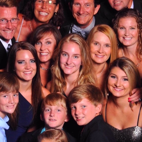 Profile Picture of Amanda Dubsky (@amandadub98) on Poshmark