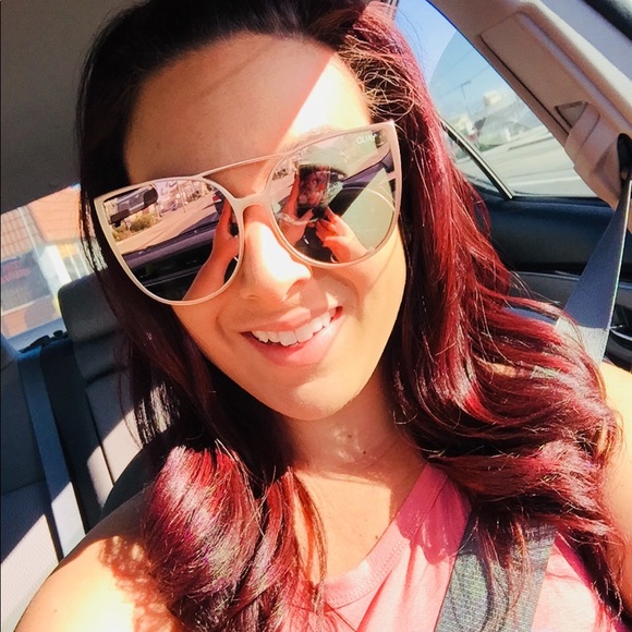 Profile Picture of Rachel Sherrod (@rachiee12) on Poshmark