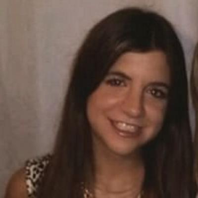 Profile Picture of Juli Gates (@Juligatess) on Twitter