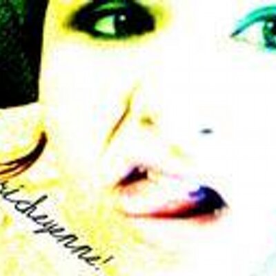 Profile Picture of Tori Stephens (@Smitteyo12) on Twitter