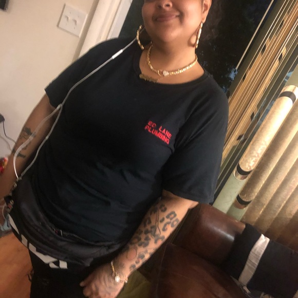 Profile Picture of Robin Holbrook (@robinholbrook) on Poshmark