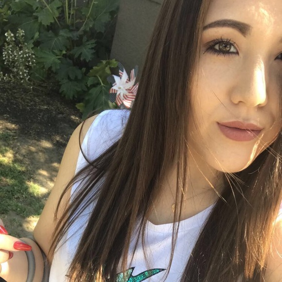 Profile Picture of Nicole Maruyama (@nicolemaruyama) on Poshmark