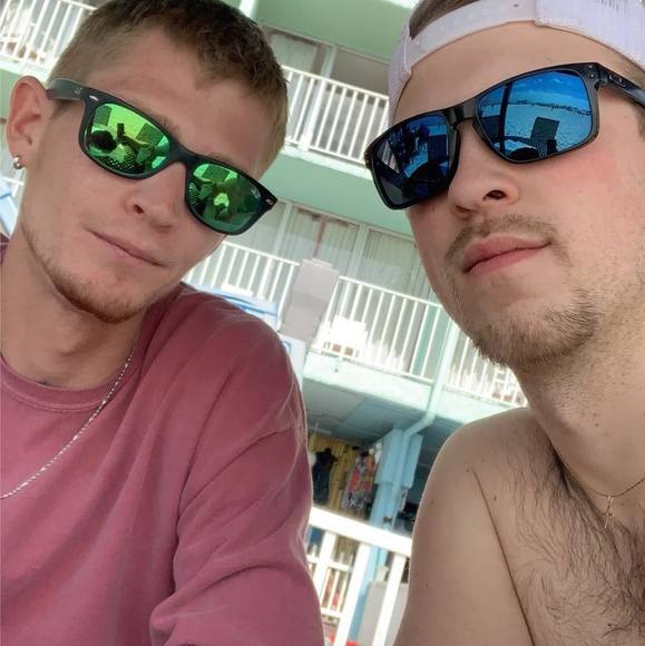 Profile Picture of Alex Wosmek (@wizwoz) on Poshmark