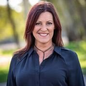 Profile Picture of Cr Cate McCullough-Pearce Ward, City Of Swan (@cr_swan) on Twitter