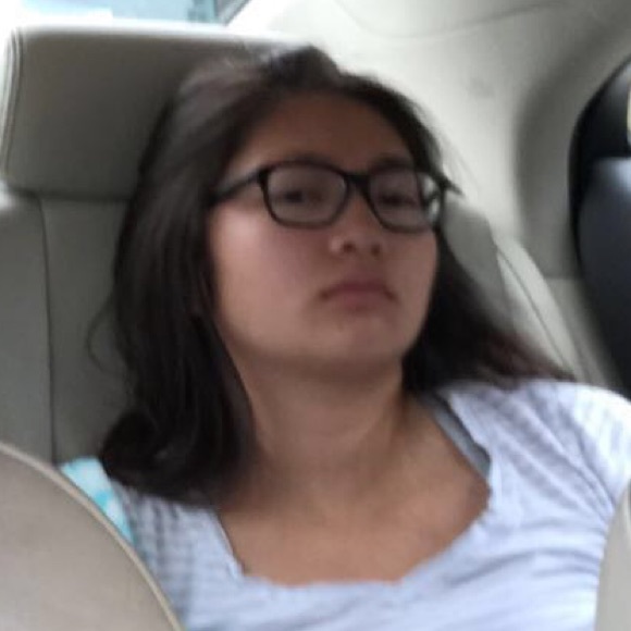 Profile Picture of Jackie Lu (@jayqualin2627) on Poshmark