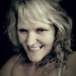 Profile Picture of Vickie Denise Lott (@vickiedawson17) on Twitter