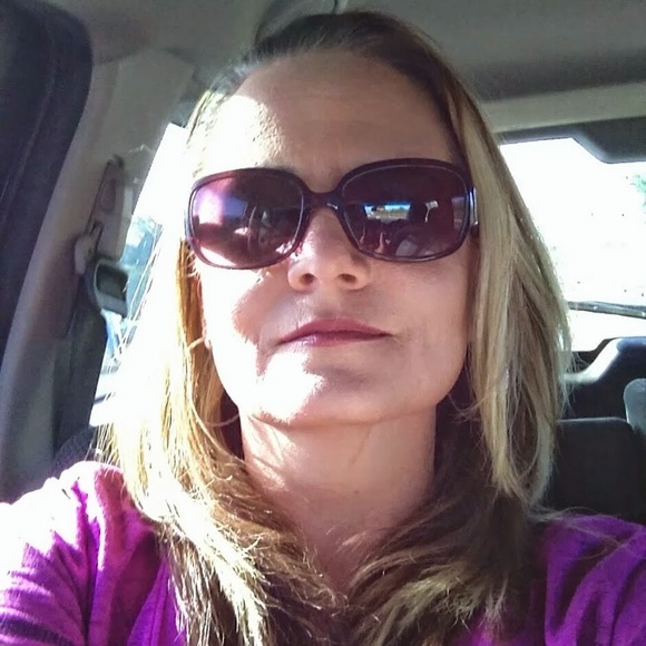 Profile Picture of Jodi Durham (@jodishawn1) on Poshmark