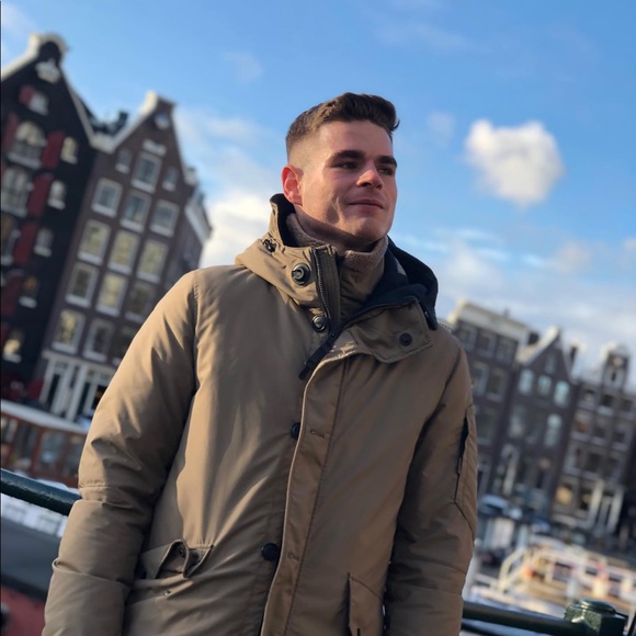 Profile Picture of Gregory Iannarilli (@gregeye) on Poshmark