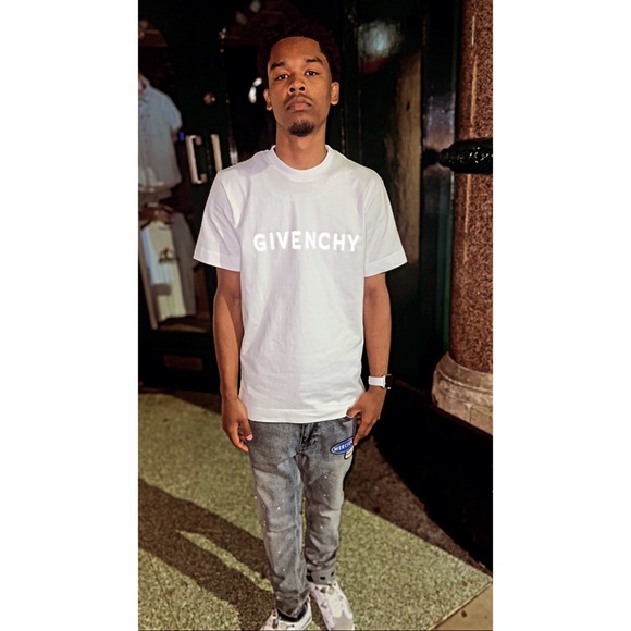 Profile Picture of Jameel Hosein (@thesneakerblock) on Poshmark