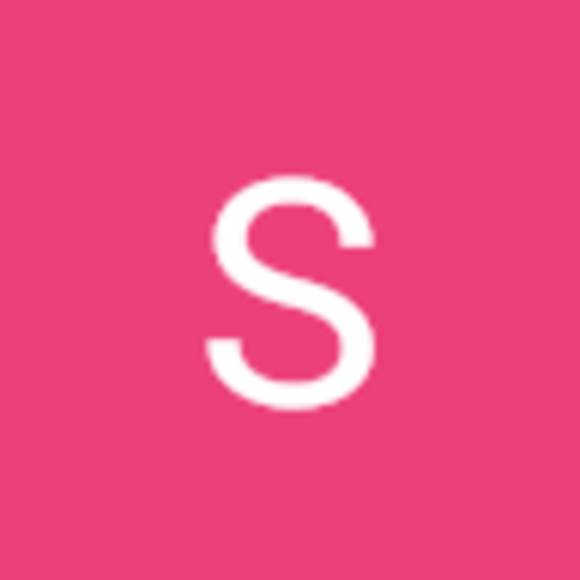 Profile Picture of Shannon Hertzog (@hertzogfam) on Poshmark