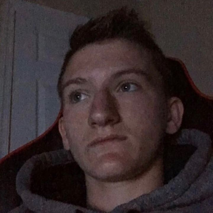 Profile Picture of Andrew Shibles (@twitchtopgun) on Tiktok