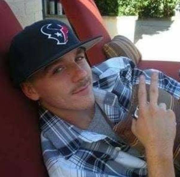 Profile Picture of Ian Pigg (@ianpigg) on Poshmark