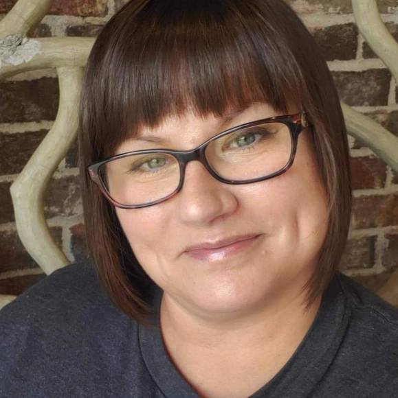 Misty Ramos - Poshmark Profile Picture of Misty Ramos (@ramosprincess) on Poshmark