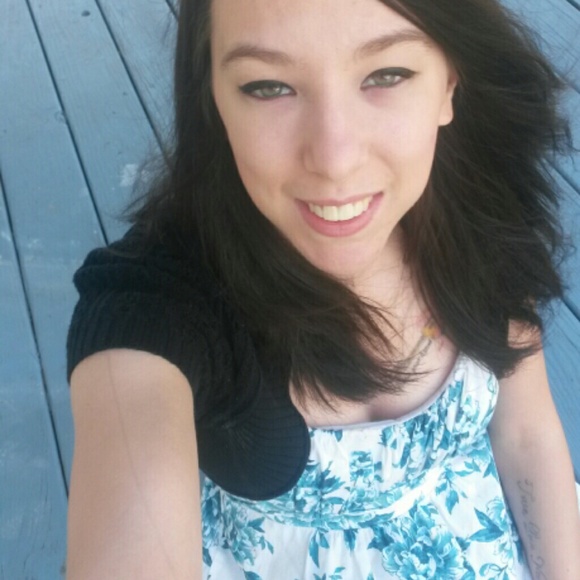 Profile Picture of Donna Prentice (@dprentice89) on Poshmark