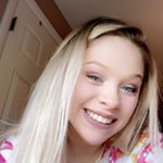 Profile Picture of crys (@crystalmullin) on Instagram