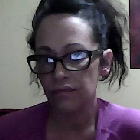 Profile Picture of Julie Rumbarger (@julievez) on Poshmark