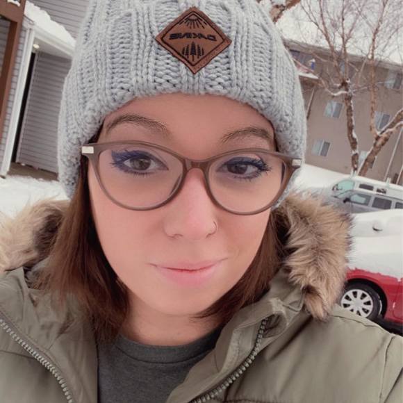 Profile Picture of Jaime Tessman (@mrstoons) on Poshmark