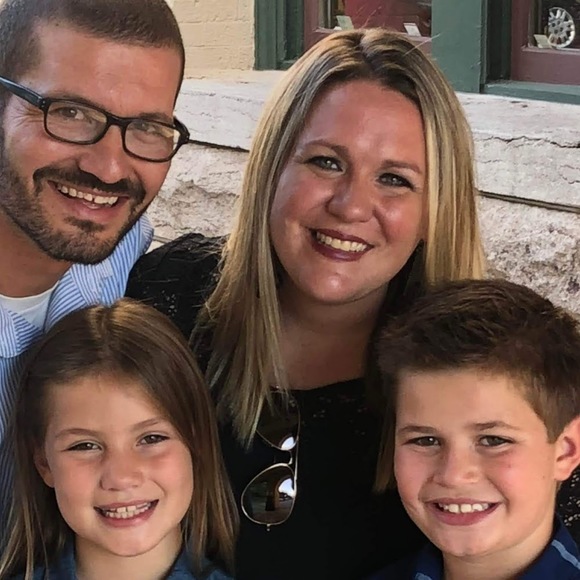 Profile Picture of Jennifer Eidemiller (@jeidemiller) on Poshmark