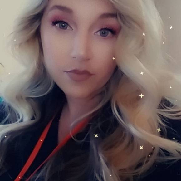 Profile Picture of Renae Bryant (@renae_bryant) on Poshmark